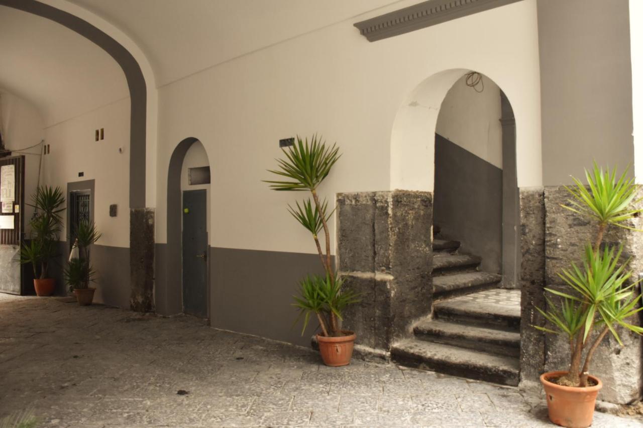 Varriale House Free Parking For Small Cars Only Nápoles Exterior foto