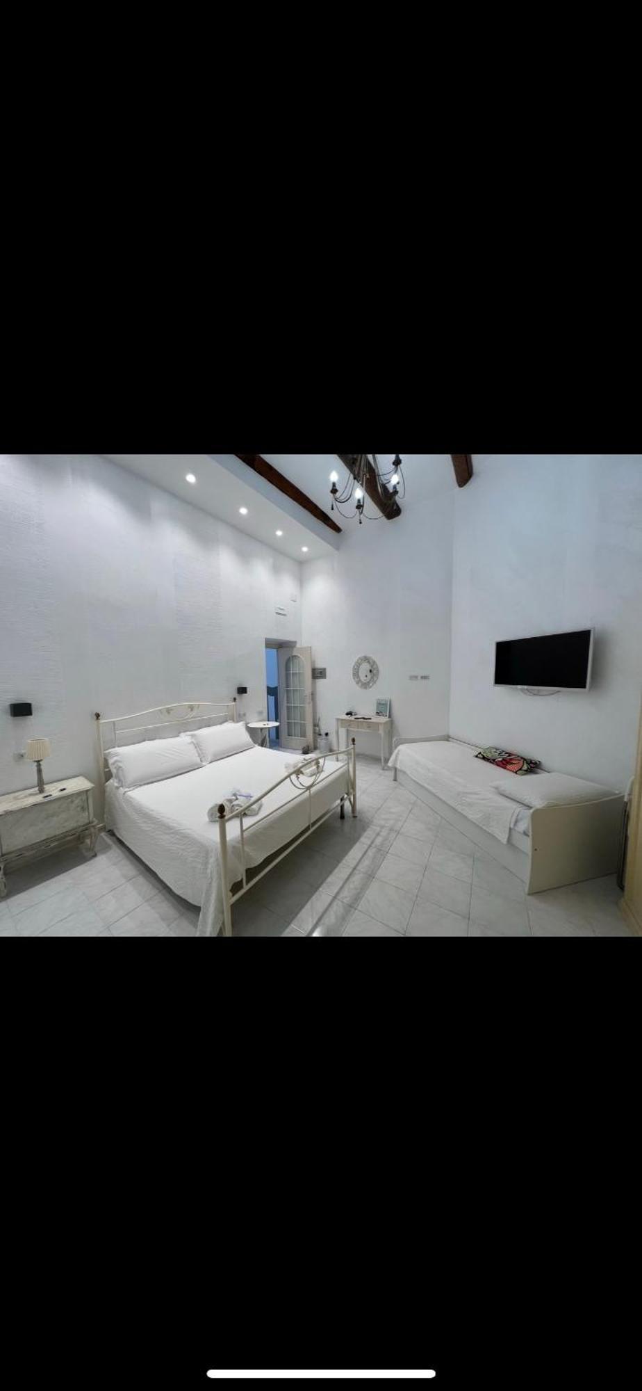 Varriale House Free Parking For Small Cars Only Nápoles Exterior foto